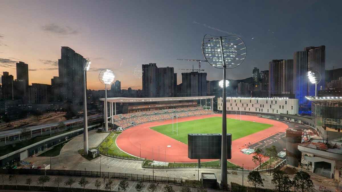 利物浦决定出售萨拉赫，高层认为其已造成不可挽回损失，计划启用塞梅尼奥替代。